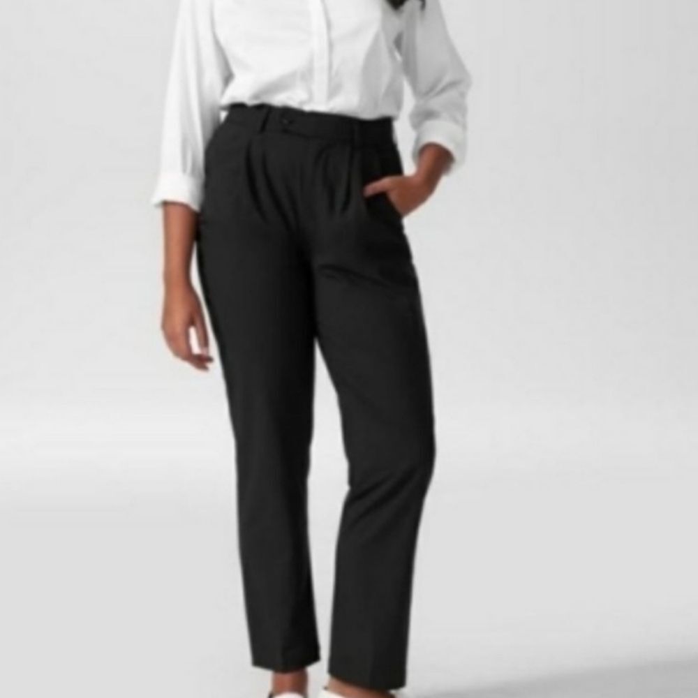 Universal Standard Sylvia Wool Blend Trousers Ankle in Black